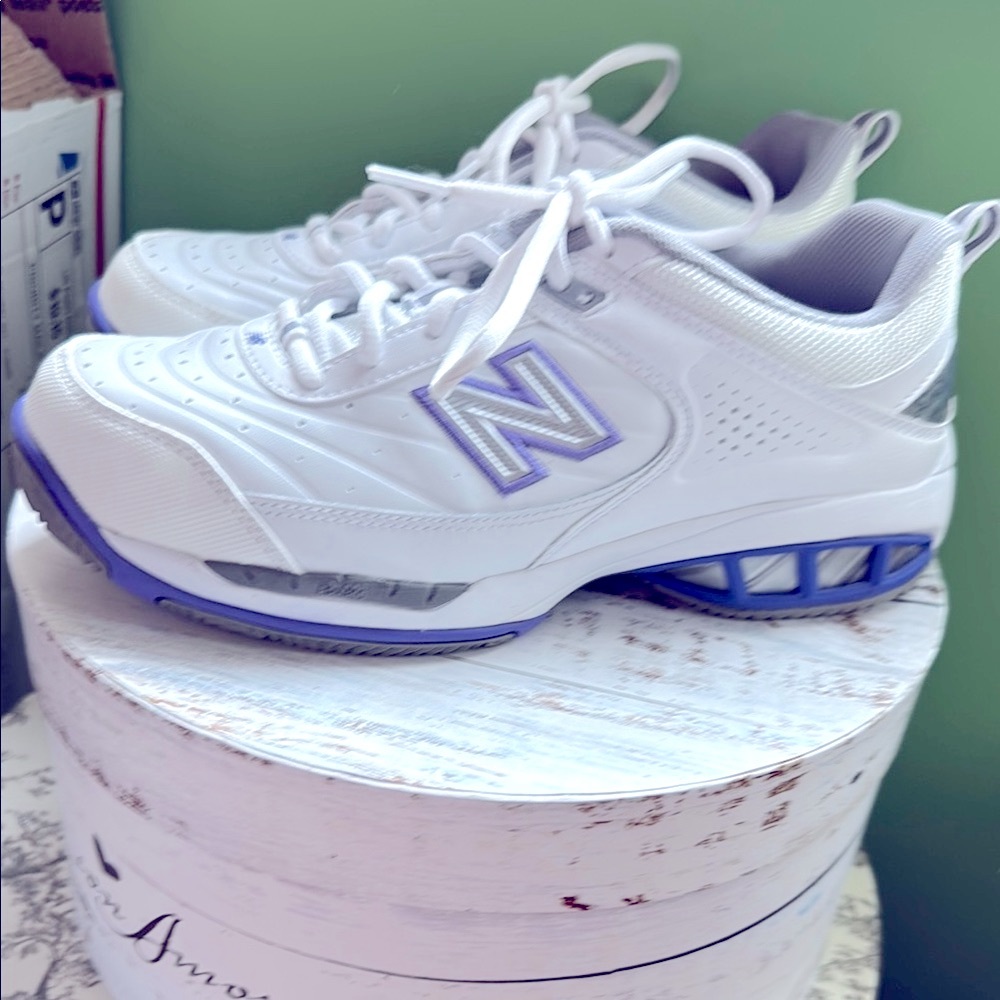🔥SALE🔥New Balance White/Purple Tennis Sneakers